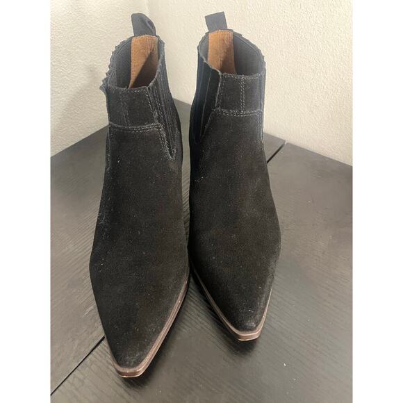 Franco Sarto  Black suede booties. - Picture 5 of 5